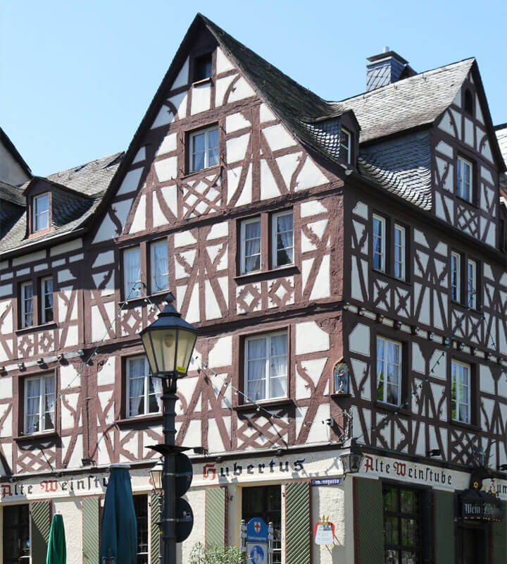 Fachwerksbau mit Alu Fensterbank